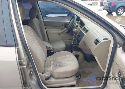 2005 Ford Focus Zx4 из США, поврежденный, VIN 1FAFP34N45W186472